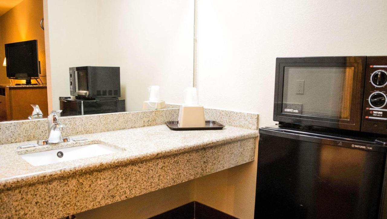 Express Inn Newport News Ngoại thất bức ảnh