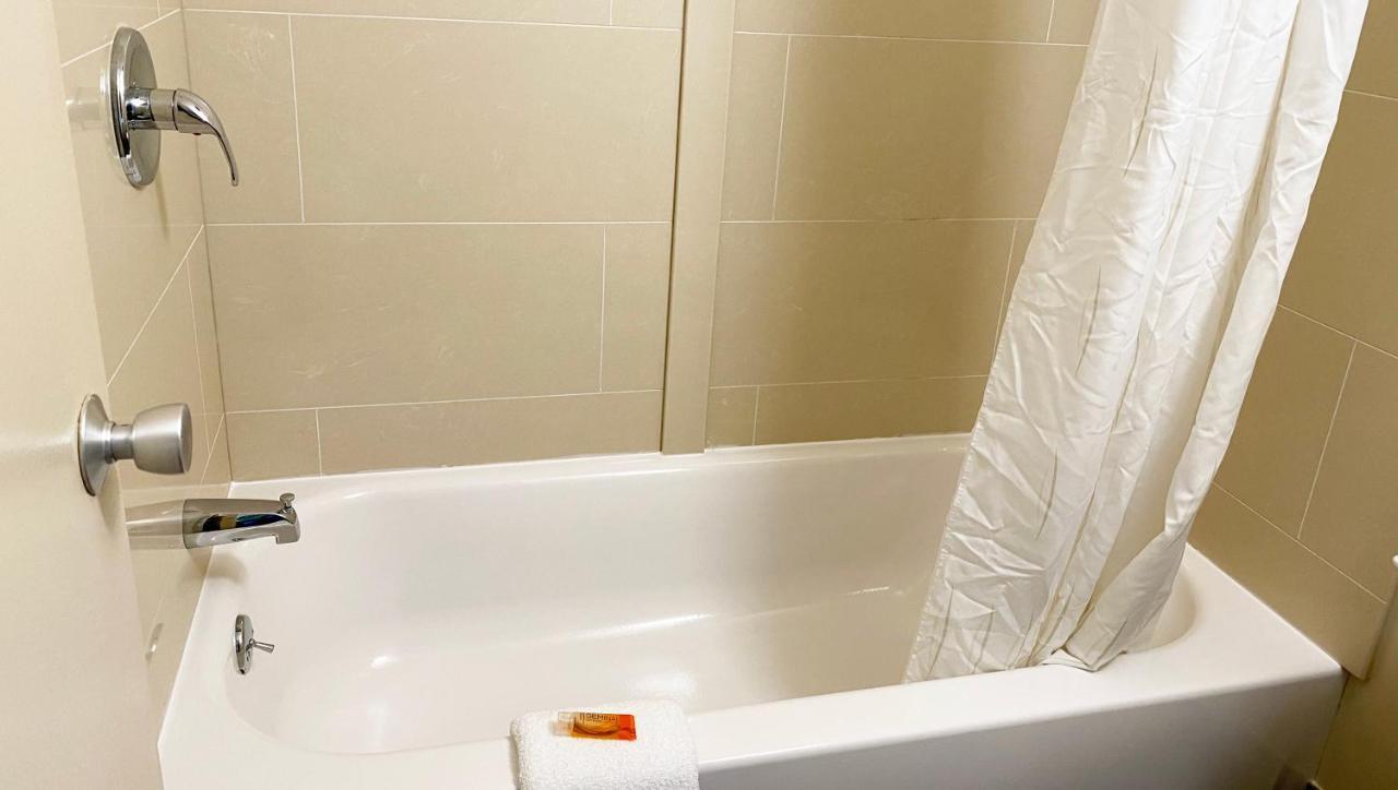 Express Inn Newport News Ngoại thất bức ảnh